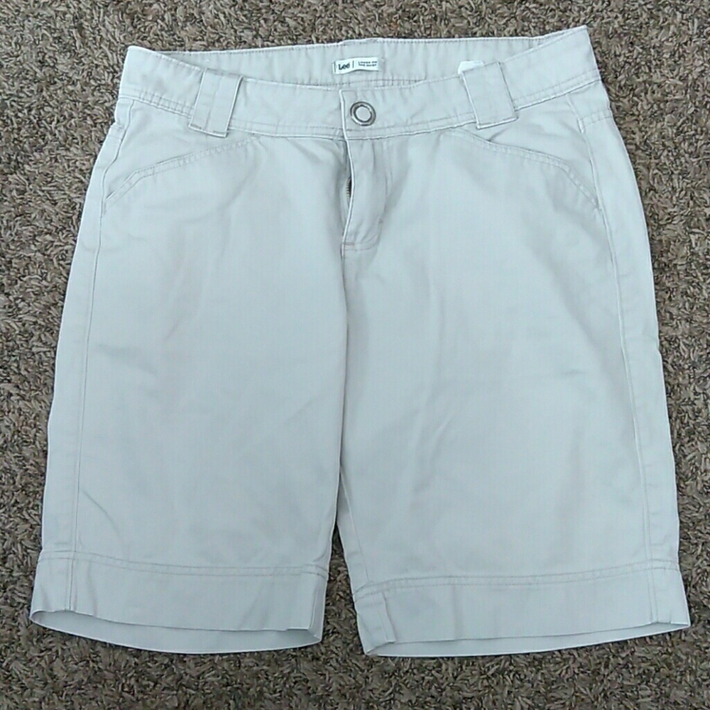Sold Lee Light Khaki Bermuda Shorts Size 8